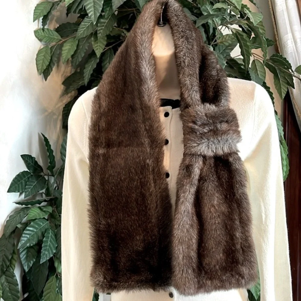 LANDS’ END FAUX FUR SCARF